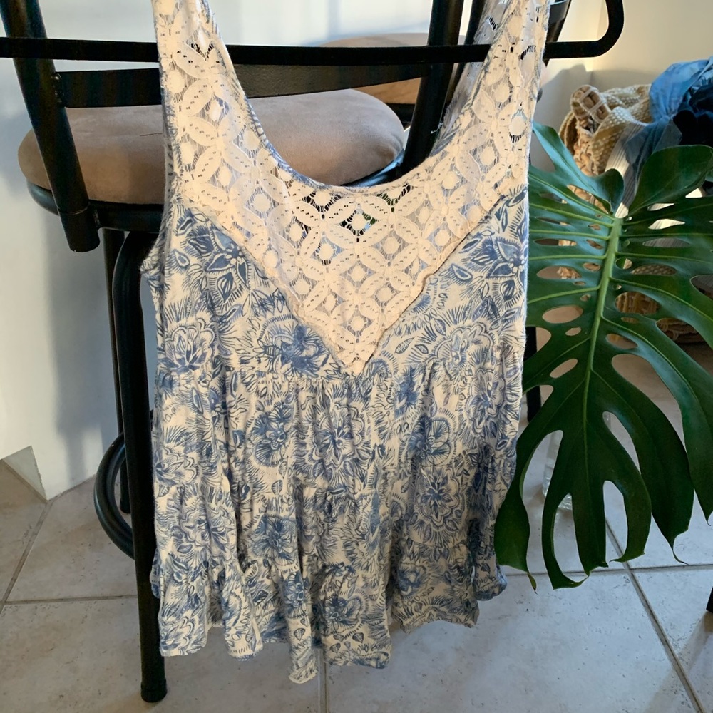 Bundle flowy tops
